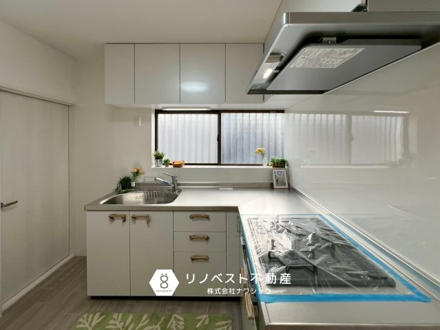 東大阪市御厨西ノ町1丁目のキッチン|作業動線が良いL字型キッチンです◎作業スペースも十分に確保されております。