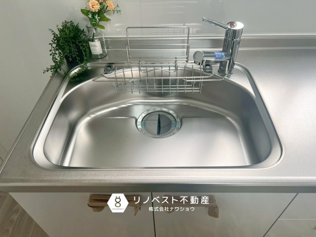東大阪市御厨西ノ町1丁目のキッチン|お掃除のしやすそうなシンク。