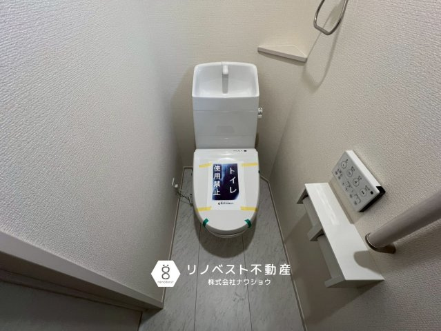 東大阪市大蓮東1丁目の洋室|ふた部屋に区切ることもできる約10帖の洋室です。
大容量のクローゼットとウォークインクローゼット付き◎