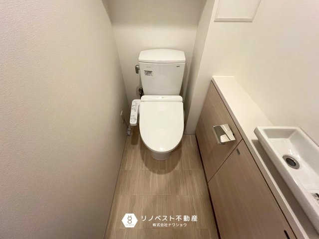 ブランニード河内小阪のキッチン|L字型の対面式キッチンで、動線も良くコミュニケーションも取りやすいいいとこ取り！