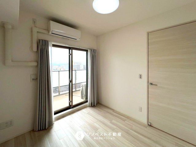 ブランニード河内小阪の洋室|収納家具を減らせて広々とお部屋をお使いいただけます！