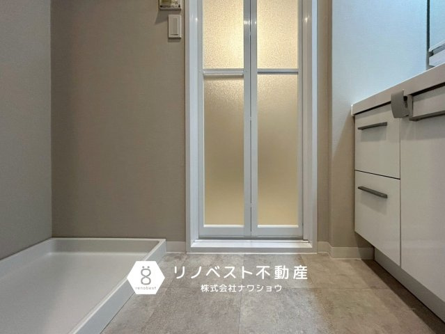 ソレイユ俊徳道の洗面所|コンパクトですが、動線の良い洗面所です◎