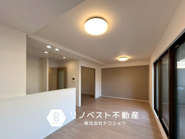 ソレイユ俊徳道の居間・リビング|大きな窓で開放的なリビングで家族団らんに非常に良い空間です◎