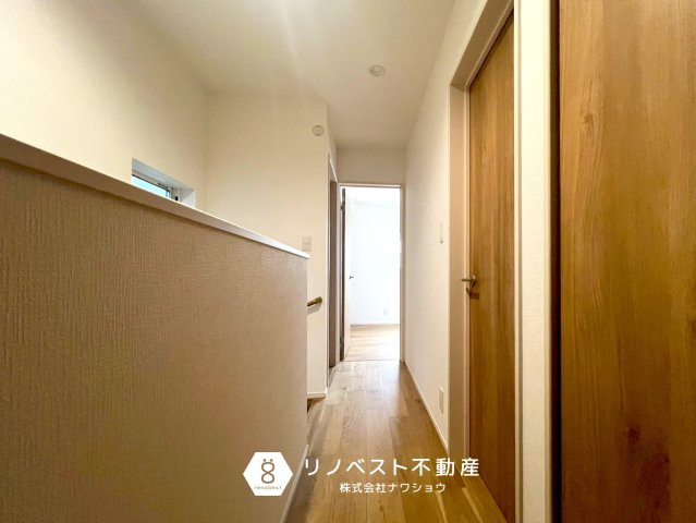 東大阪市第2北石切町のバルコニー|2階のバルコニーには洋室から出ることができます！洗濯物を干す場所としてご活用ください♪