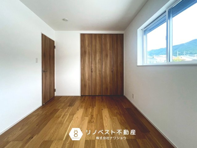 東大阪市第2北石切町の洋室|窓があるので空気の入れ替えをするのも楽々ですね♪