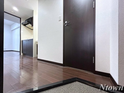 【玄関】 | ライジングコート名古屋駅南 | 収納もある玄関です