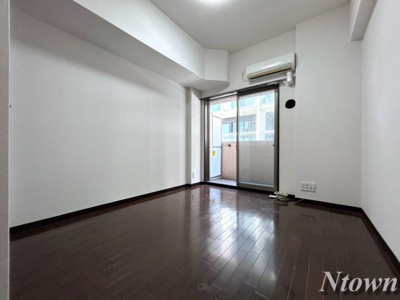 【その他】 | ライジングコート名古屋駅南 | こちらのリビングで趣味の時間をお楽しみください