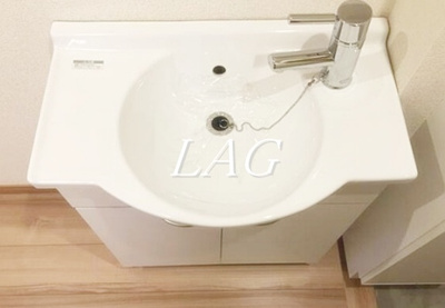 【洗面所】 | 東高円寺ハウス | 洗面台です。