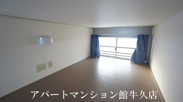 レオパレスシャトルの寝室