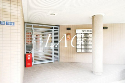 【エントランス】 | アルファウエスト | エントランスです。