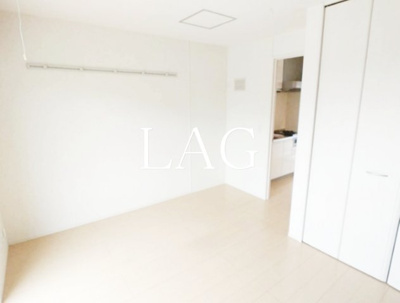 【居間・リビング】 | シャングリラ | 洋室のお部屋です。