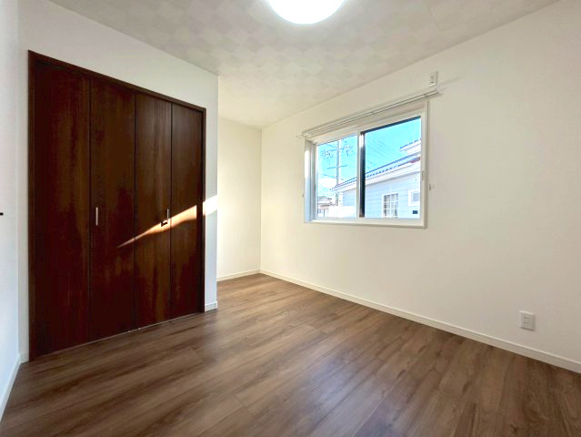 戸建　長野市吉田一丁目の洋室