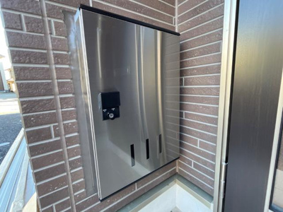 【玄関】 | ヴェルデュールⅢ | 宅配ボックス（イメージ）