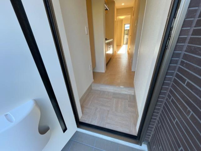 【玄関】 | ヴェルデュールⅢ | 玄関（イメージ）