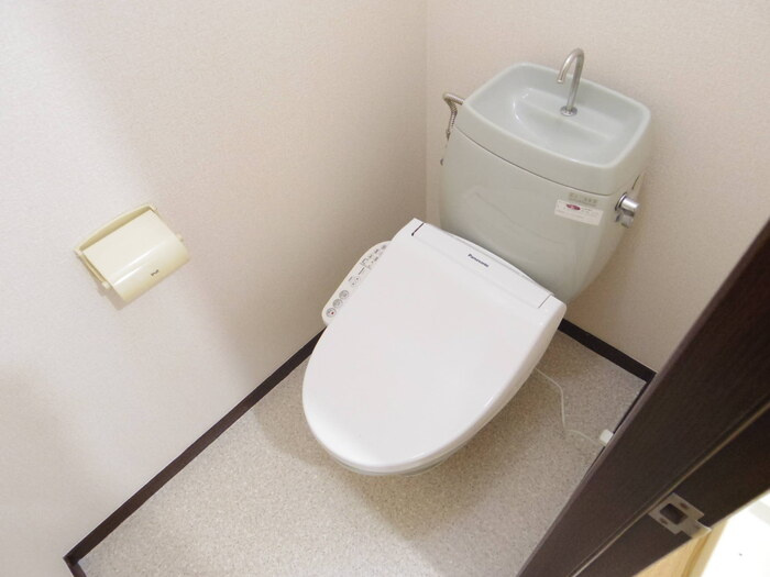 コーポサングリーンのトイレ|温水洗浄暖房便座