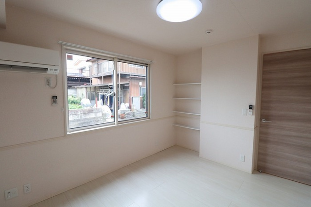 アヴィランスの寝室