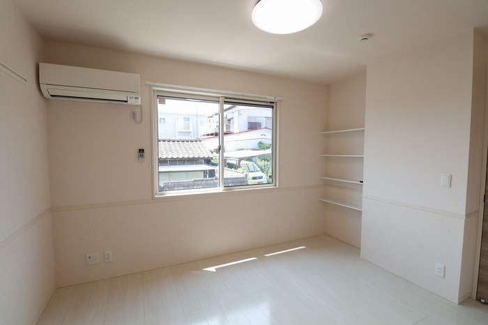 アヴィランスの居間・リビング|西側洋室（エアコン・居室照明付き）