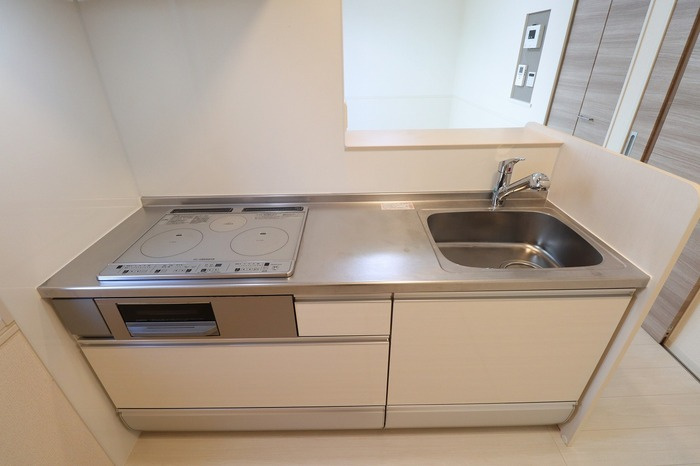 アヴィランスのキッチン|対面キッチン（IHクッキングヒーター付き）