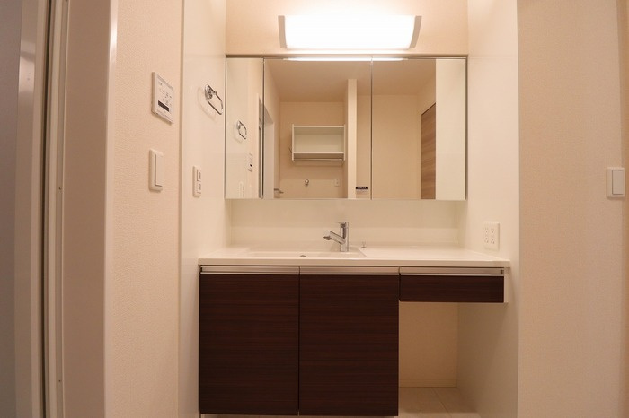 アヴィランスの独立洗面台|洗髪洗面化粧台