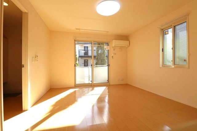 シンフォニーレジデンスの居間・リビング|リビング（エアコン・居室照明付き）