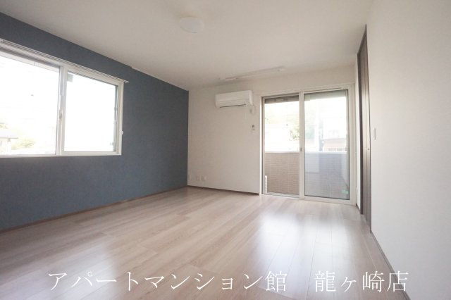 アルジャンの居間・リビング