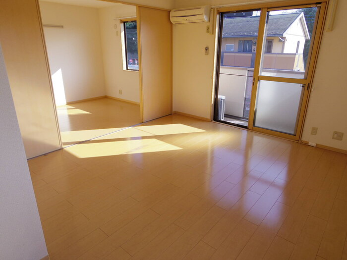 オーパス Ⅰ・Ⅱの居間・リビング|リビング