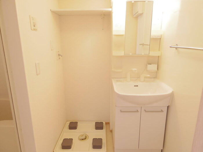 ラ・ルーチェの独立洗面台|洗髪洗面化粧台