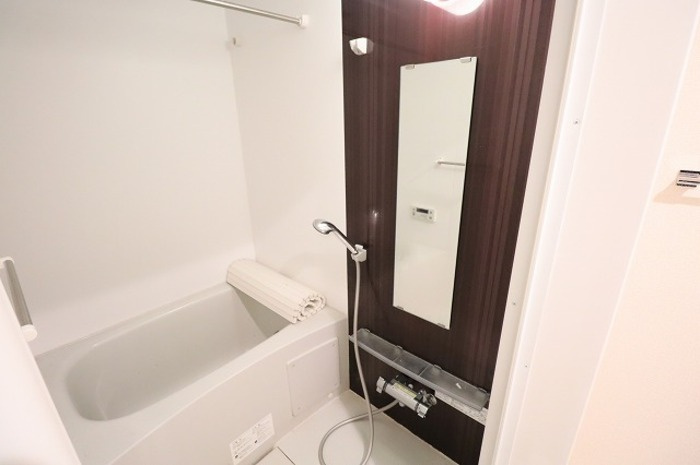 フォレスト サイトの浴室|浴室（追い焚き機能付き）