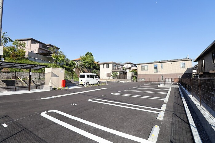 カーサソレイユⅡの駐車場