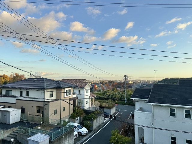 浜名区染地台2丁目の展望|屋上テラスからは、街を見下ろすことができますよ！