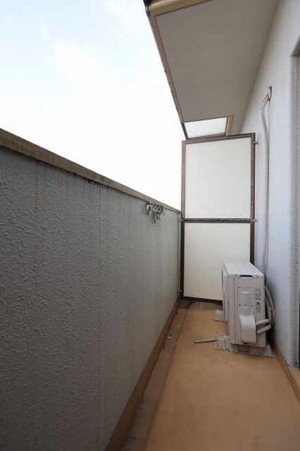 エステート24東雲のバルコニー|お洗濯にも便利なバルコニー付き