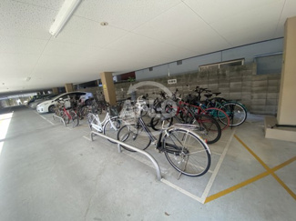 【その他共用部分】 | クィーンライフ桑津 | クィーンライフ桑津　自転車置き場
