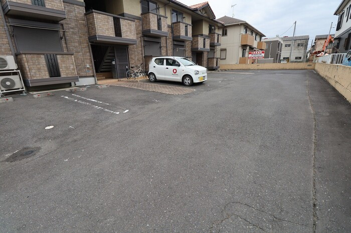 アクシス真鍋の駐車場|駐車場