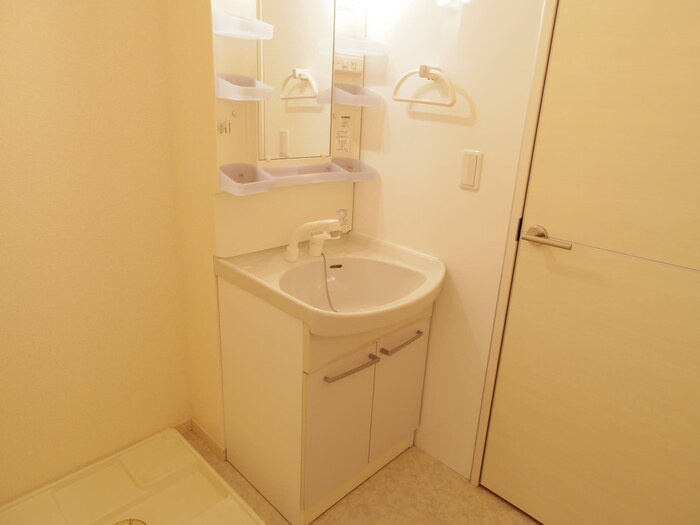 アクシス真鍋の独立洗面台|洗髪洗面化粧台