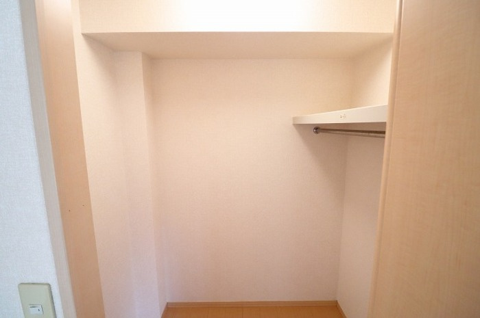 エバーグリーンハイツ Ⅰ･Ⅱの収納|ウォークインクローゼット