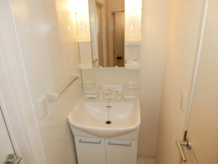 グランモアヒロセの独立洗面台|洗髪洗面化粧台