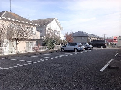 レオパレスS&Hの駐車場|画像8