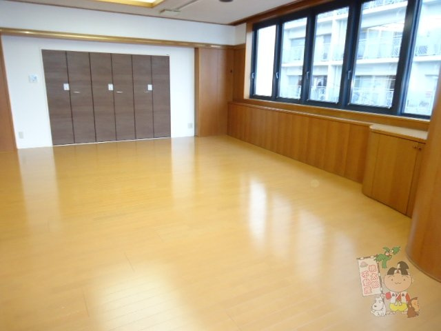 アルバ鹿田町の洋室