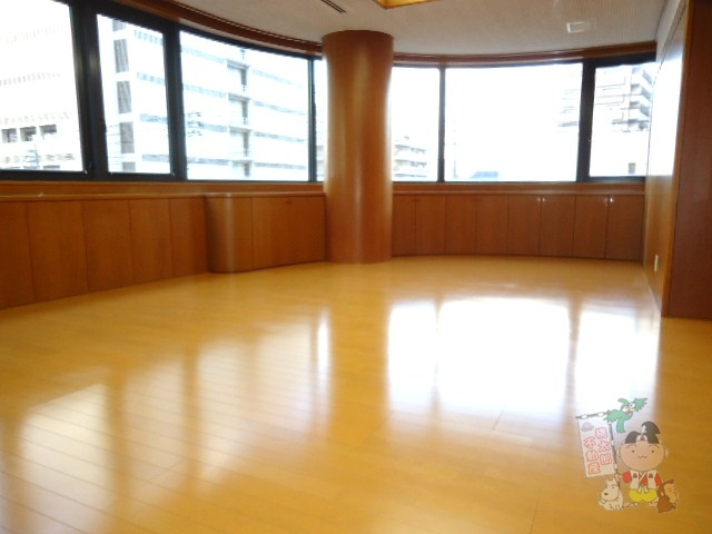 アルバ鹿田町の居間・リビング