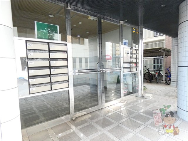 アルバ鹿田町のエントランス