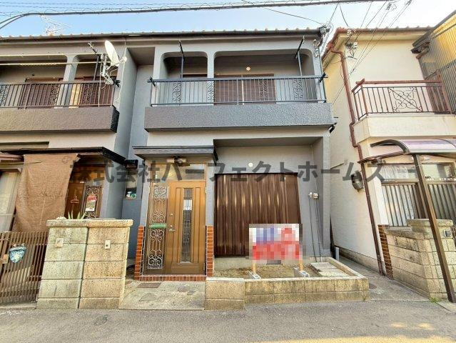 昭栄町テラスハウス　賃貸の外観|落ち着いた雰囲気の外観です