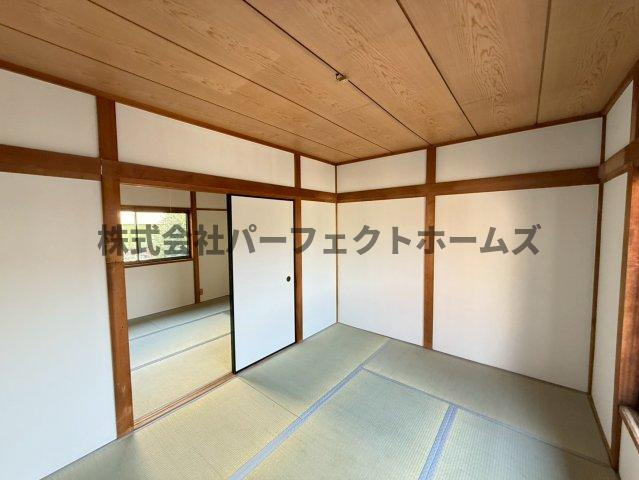 昭栄町テラスハウス　賃貸の和室|和室がひろがる居住スペース