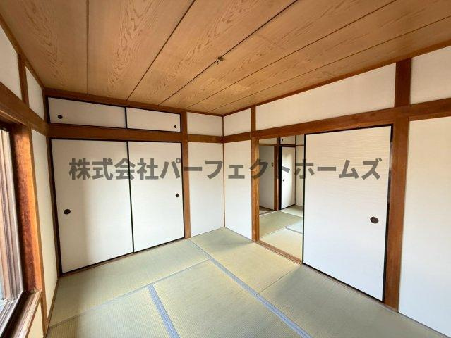 昭栄町テラスハウス　賃貸の和室|和室があれば客間としても活用できます