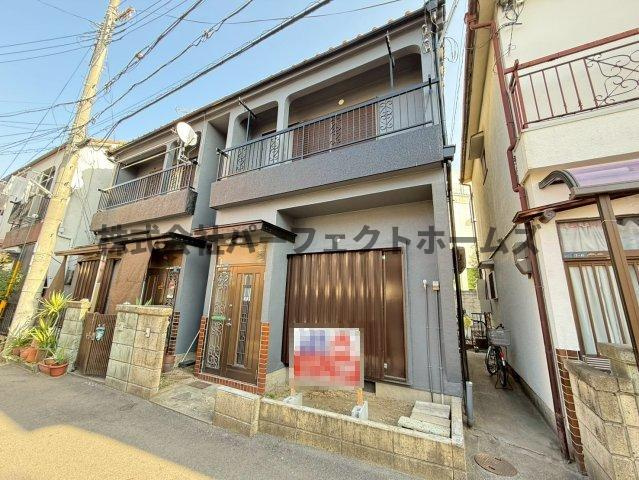 昭栄町テラスハウス　賃貸のエントランス|清潔なエントランスです