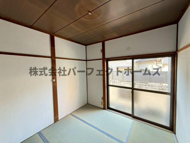 昭栄町テラスハウス　賃貸の和室|和室がひろがる居住スペース