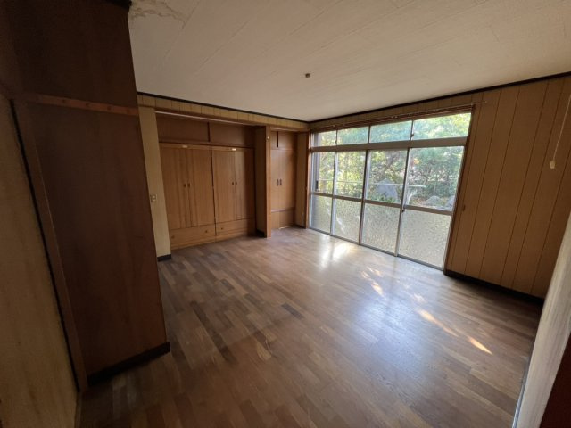 毘舎丸町中古戸建ての洋室