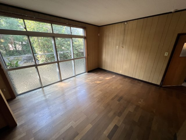 毘舎丸町中古戸建ての洋室