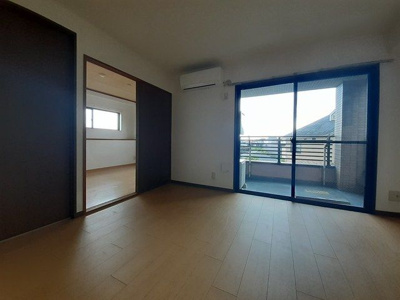 【居間・リビング】 | ヒルサイドビュー