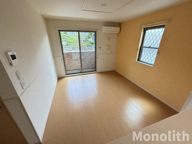 ガーデンハウスKKの居間・リビング