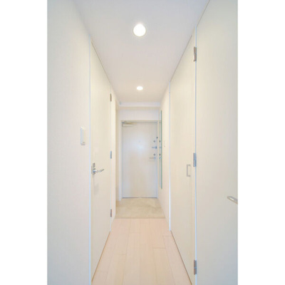 【内装】 | SERENiTE本町reflet | 廊下